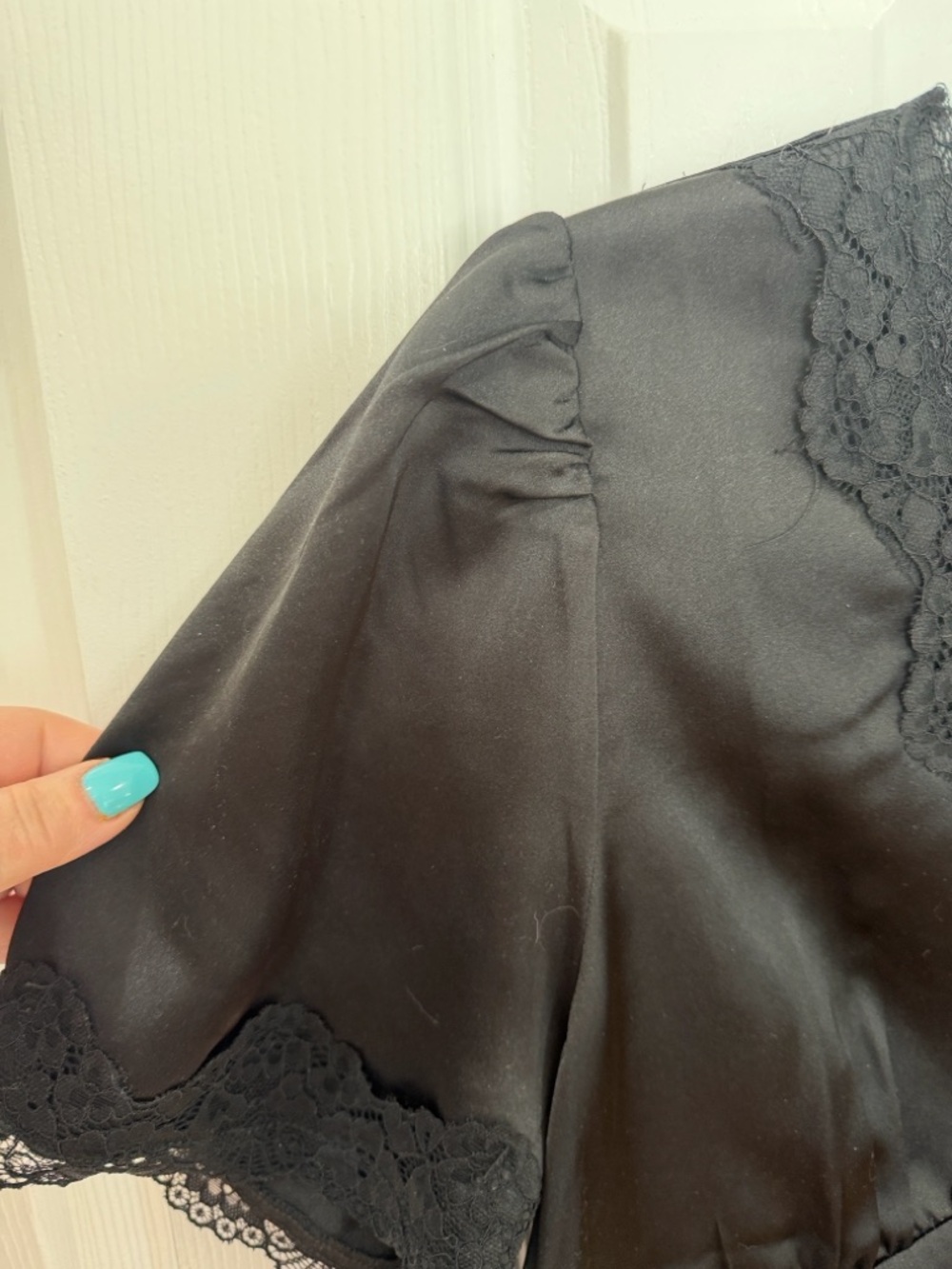 Joie Black Lace Trim Blouse size large - Picture 3 of 9